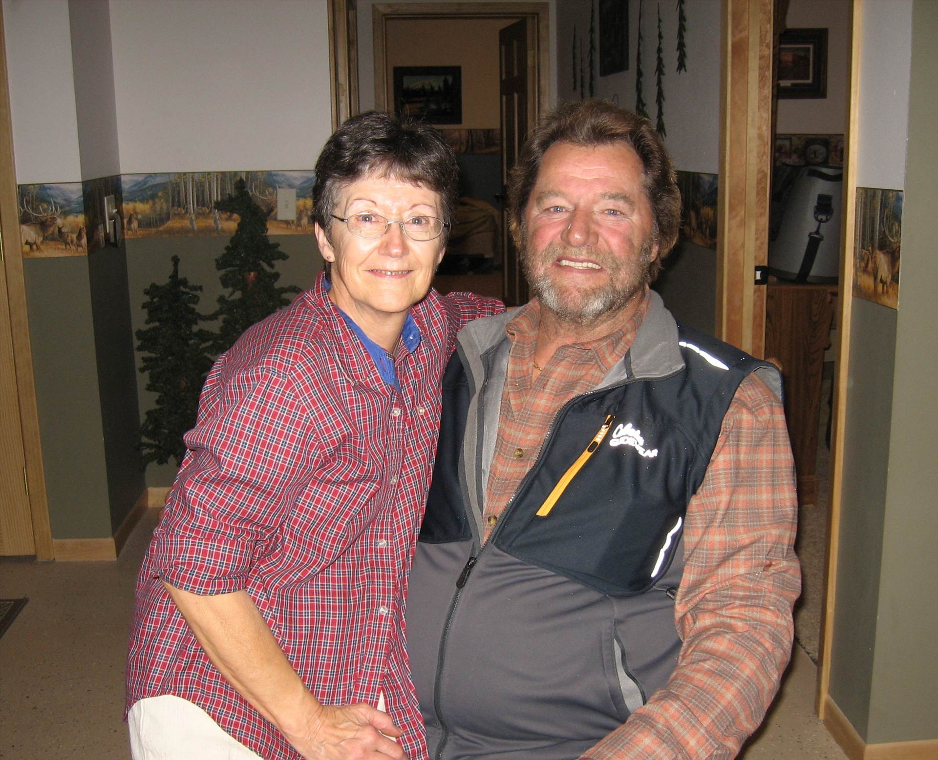 Babe_W-n-Mom_1_OCT-2015 (2).JPG - Mom and Babe Winkelman by Wild Bill Hiccup